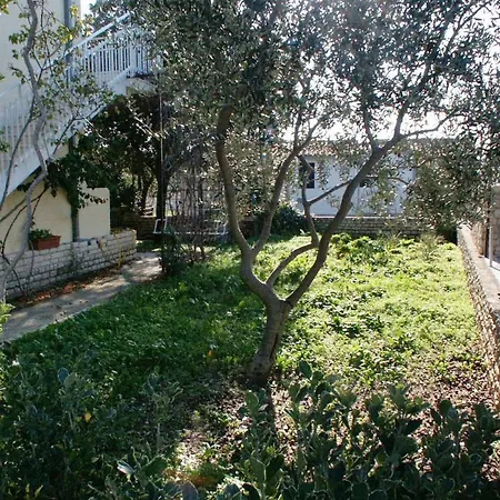 Lägenhet By The Sea Cove Ljubljeva, Trogir - 2194 Voluja