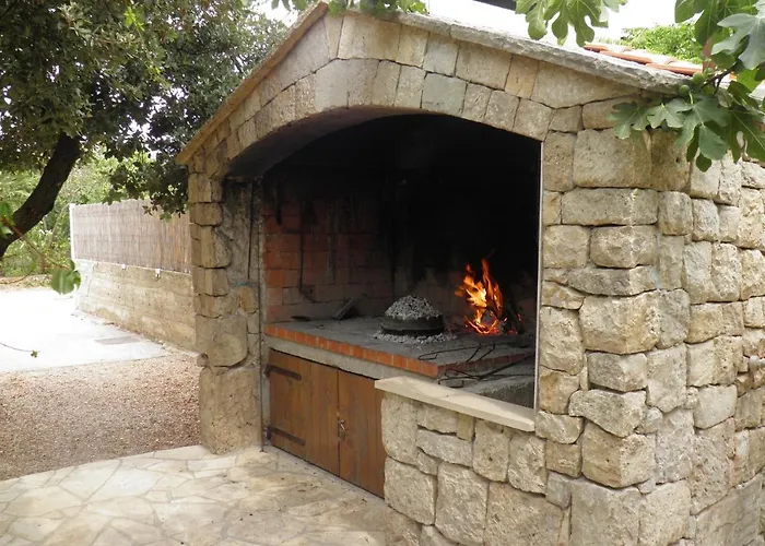 By The Sea Cove Ljubljeva, Trogir - 2194 Lägenhet Voluja